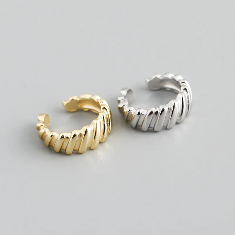 Eh1273 Japan and South Korea personality no ear hole ear clip ripple smooth S925 Tremella clip fashion trend Earrings women
Eh1273 Japan and South Korea personality no ear hole ear clip ripple smooth S925 Tremella clip fashion trend Earrings women