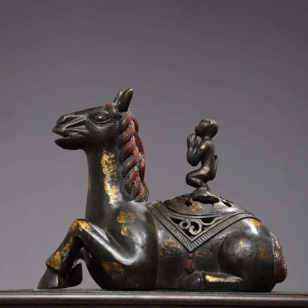 8"Tibetan Temple Old Bronze Cinnabar Mud gold Monkeys Ride horses incense burner Get rich immediately Amass wealth Ornaments
8"Tibetan Temple Old Bronze Cinnabar Mud gold Monkeys Ride horses incense burner Get rich immediately Amass wealth Ornaments
