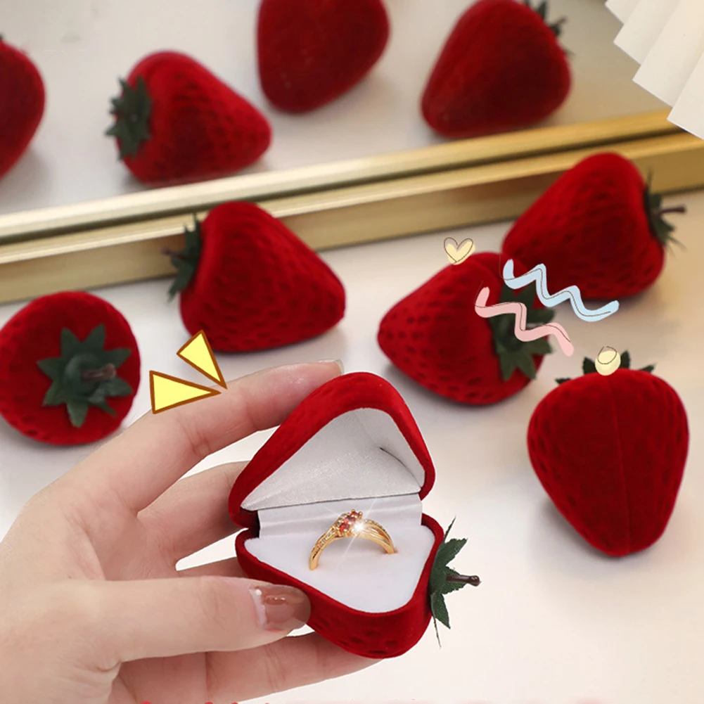 1PC Strawberry Ring Box Velvet Red Jewelry Box Earring Display Box Holder Gift Box Bridal Wedding Jewelry Storage Box
1PC Strawberry Ring Box Velvet Red Jewelry Box Earring Display Box Holder Gift Box Bridal Wedding Jewelry Storage Box