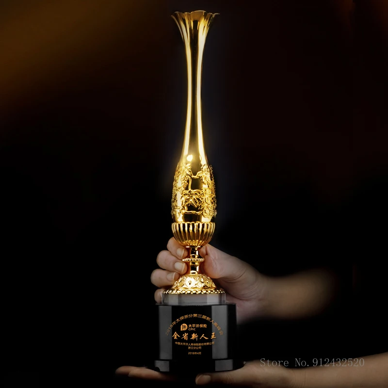 Pure metal vase crystal trophy custom creative home decoration school company competition film team gold silver bronze trophy
Pure metal vase crystal trophy custom creative home decoration school company competition film team gold silver bronze trophy