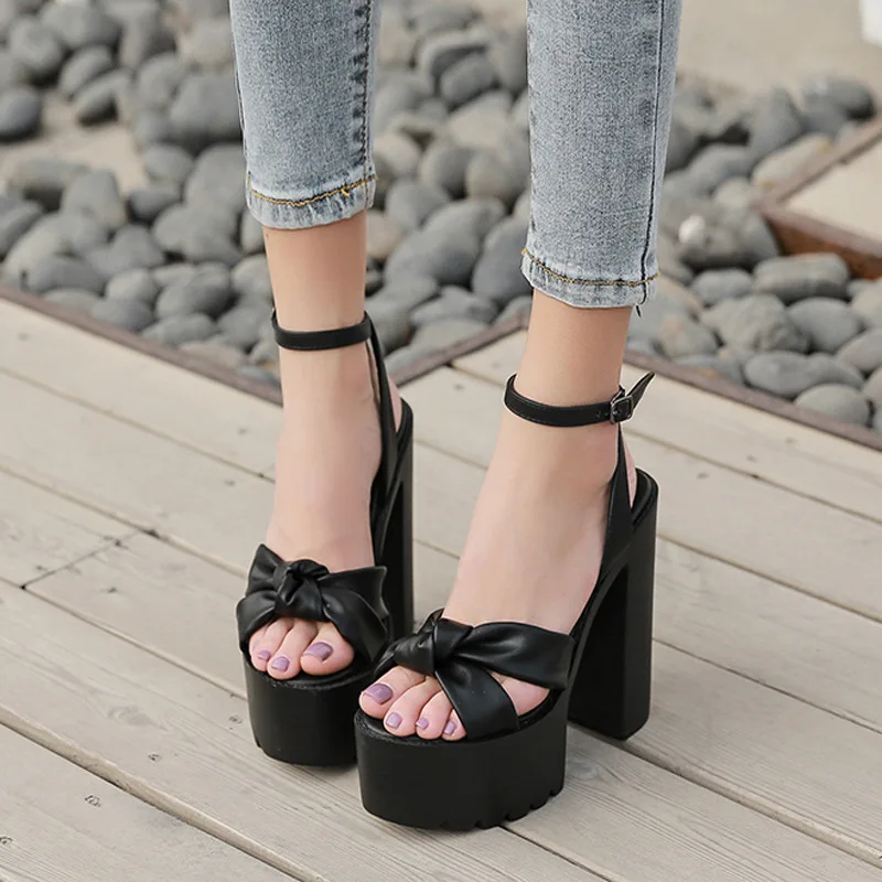 Hot sale Women Sandals Sexy High Heels Buckle Ankle Strap Ladies Shoes Thick Heels Sandals High Heels Suede Fashion Sandals
Hot sale Women Sandals Sexy High Heels Buckle Ankle Strap Ladies Shoes Thick Heels Sandals High Heels Suede Fashion Sandals