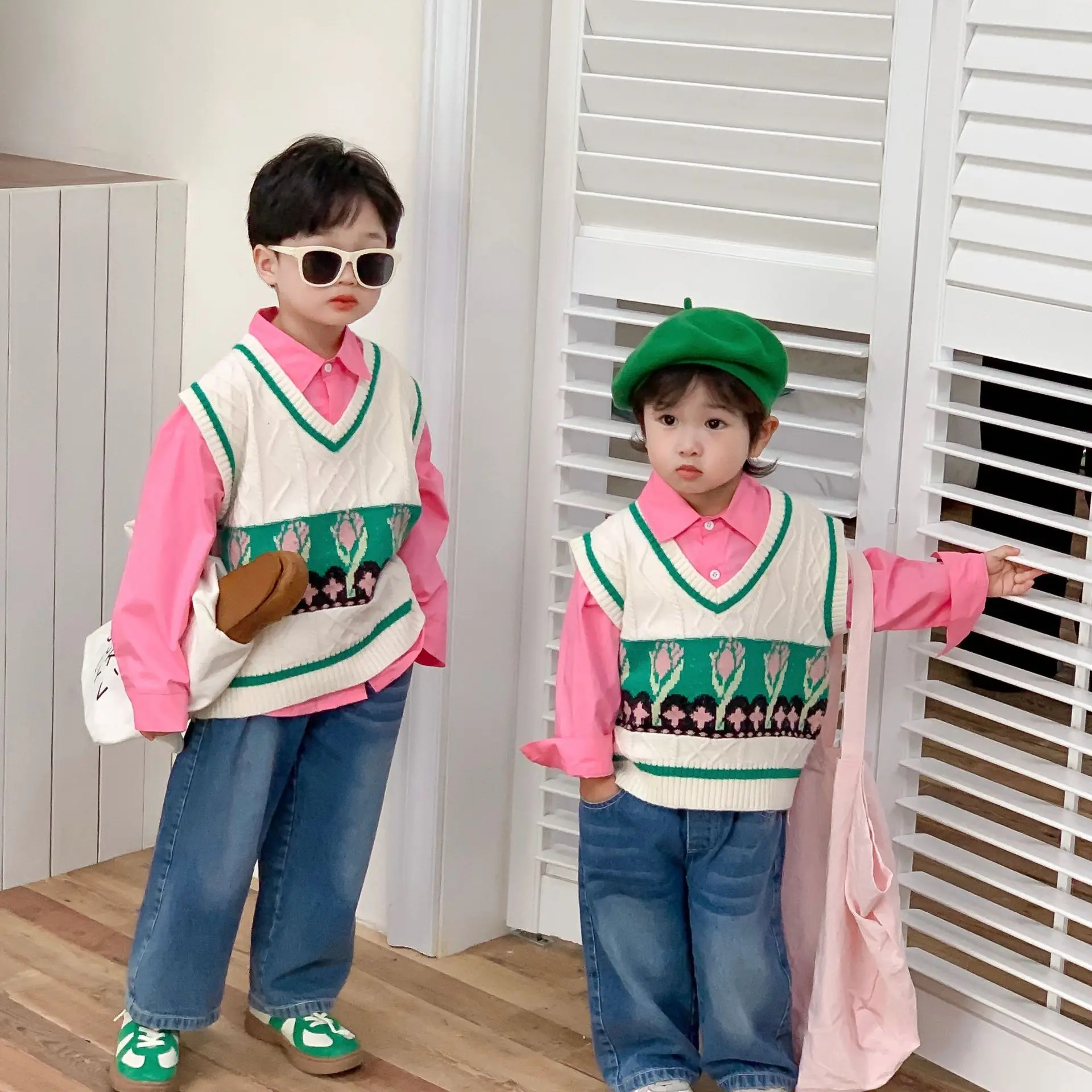 2022 Autumn Winter Kids Waistcoat Boys Knitted Sweater Outerwear Children's Sleeveless Vest Baby Girl Clothes Toddler Knit Tops
2022 Autumn Winter Kids Waistcoat Boys Knitted Sweater Outerwear Children's Sleeveless Vest Baby Girl Clothes Toddler Knit Tops