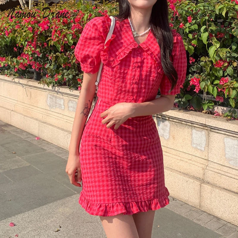 Spring/summer 2022 New Slim Fashion Plaid Baby Collar White Short Sleeve Shirt + High Waist Mini Hip Wrap Skirt 2 Sets for Women
Spring/summer 2022 New Slim Fashion Plaid Baby Collar White Short Sleeve Shirt + High Waist Mini Hip Wrap Skirt 2 Sets for Women