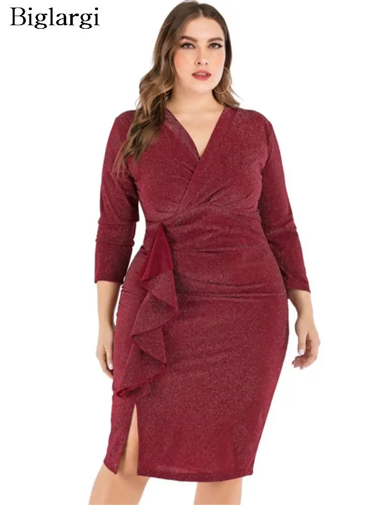 Женское платье-миди с V-образным вырезом и оборками
Женское платье-миди с V-образным вырезом и оборками