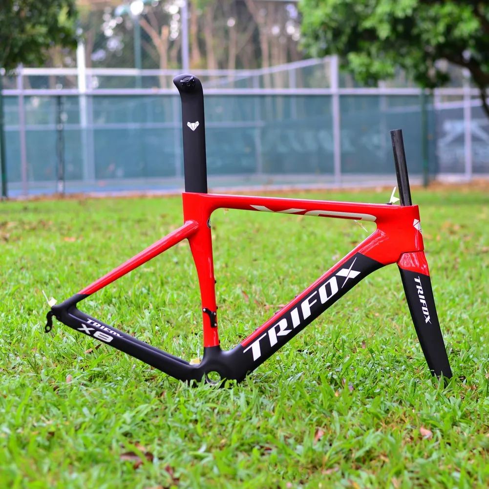 TriFox T800 fabricated full carbon road bike frame + fork + seat + headset + clamp XDB transport bike frame
TriFox T800 fabricated full carbon road bike frame + fork + seat + headset + clamp XDB transport bike frame