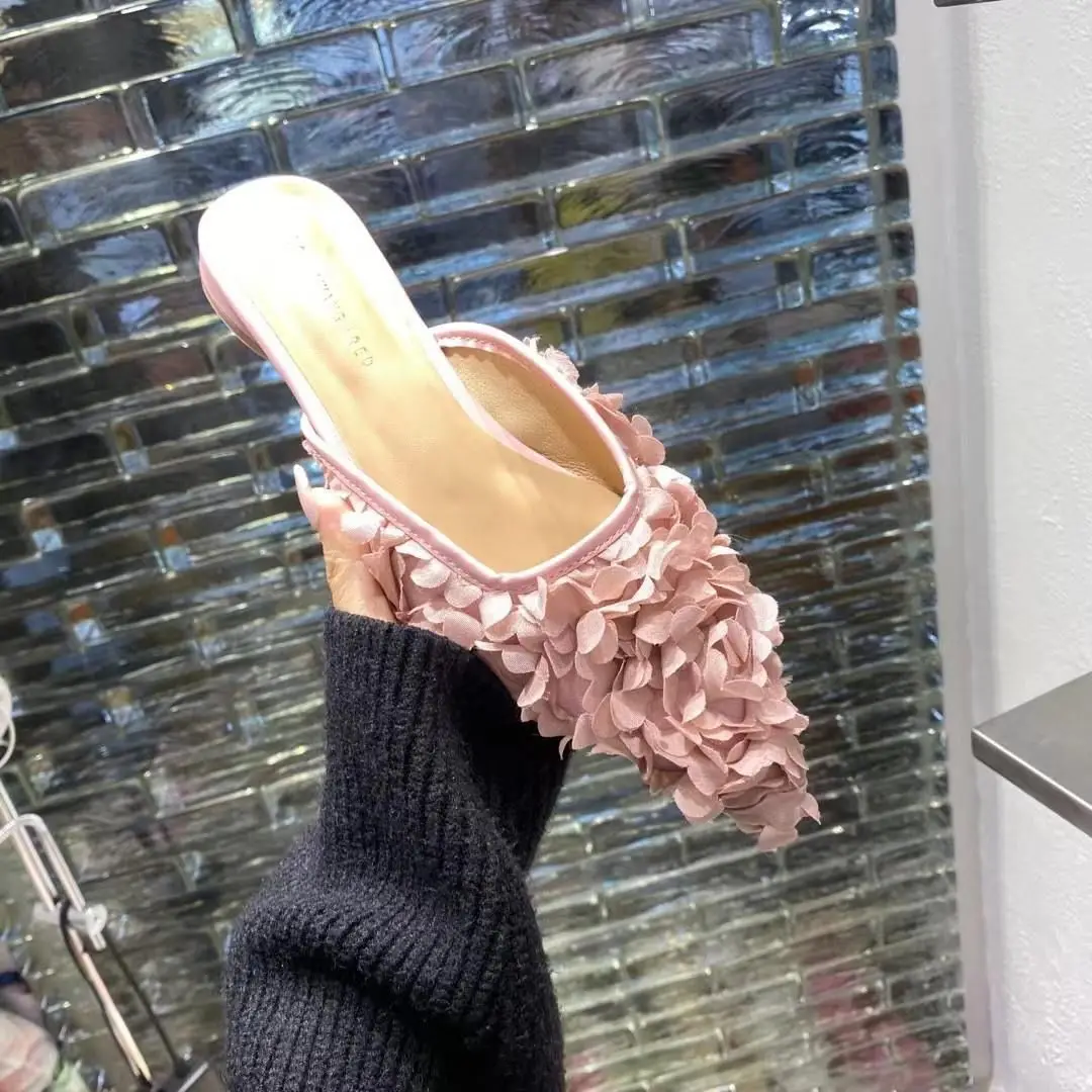 2023 New Arrival Summer Flower Women Pointed Toe Slippers Wedding Party Flast Heel Shoes Sexy Slip on Mules Sandalias
2023 New Arrival Summer Flower Women Pointed Toe Slippers Wedding Party Flast Heel Shoes Sexy Slip on Mules Sandalias