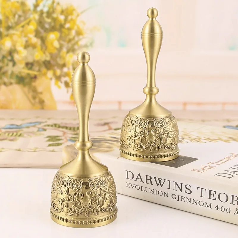 Bronze Brass Dinner Bell Handicraft Engraved Hand Bell Loud and Clear Sound for School Church Table Decoration Creative Gift
Bronze Brass Dinner Bell Handicraft Engraved Hand Bell Loud and Clear Sound for School Church Table Decoration Creative Gift