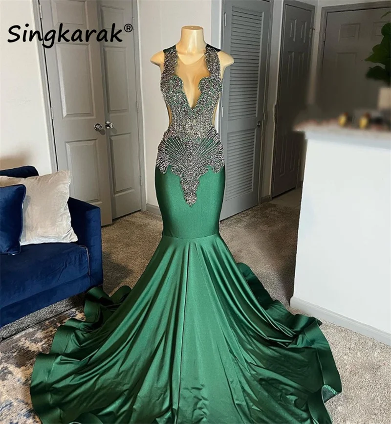 Sexy Diamonds Green Prom Dress Glitter Crystals Beads Rhinestones Evening Party Dress Shiny Wedding Reception Gowns
Sexy Diamonds Green Prom Dress Glitter Crystals Beads Rhinestones Evening Party Dress Shiny Wedding Reception Gowns