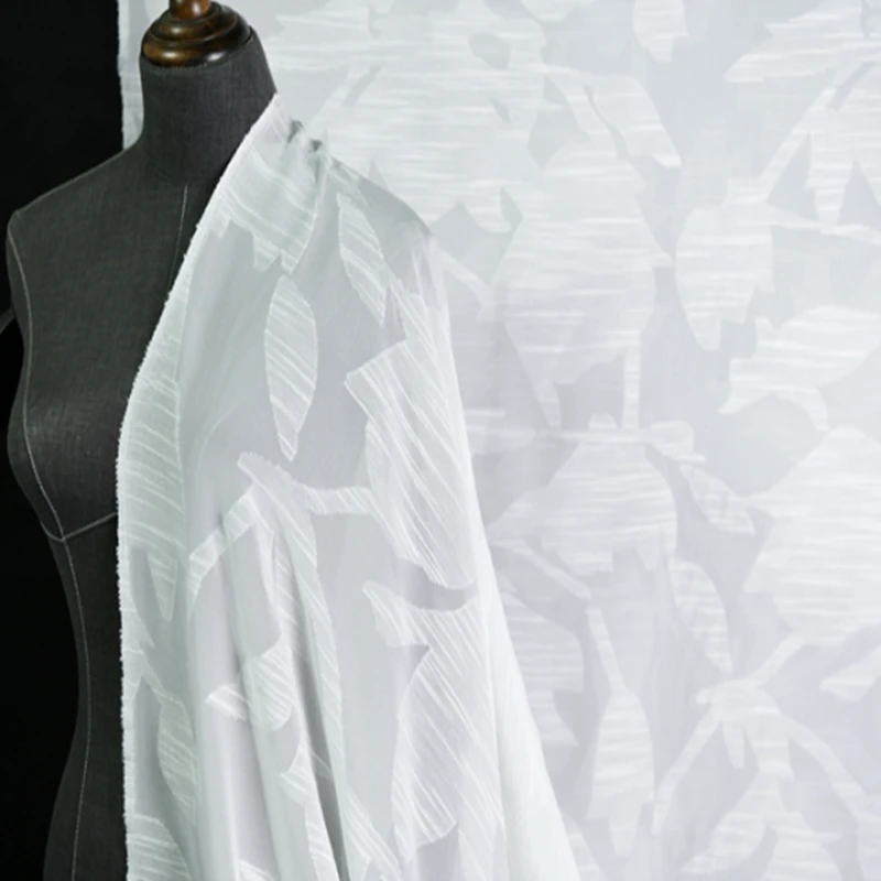 White Jacquard Silk Fabric 135cm Width 18 Momme Georgette Natural Mulberry Silk Cloth For Skirt Hanfu Fabric by Meter
White Jacquard Silk Fabric 135cm Width 18 Momme Georgette Natural Mulberry Silk Cloth For Skirt Hanfu Fabric by Meter