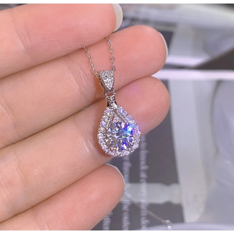 Disney 【Micro-Inlaid Water Drop Pendant】Diamond Necklace Sterling Silver Couple Girlfriends
Disney 【Micro-Inlaid Water Drop Pendant】Diamond Necklace Sterling Silver Couple Girlfriends