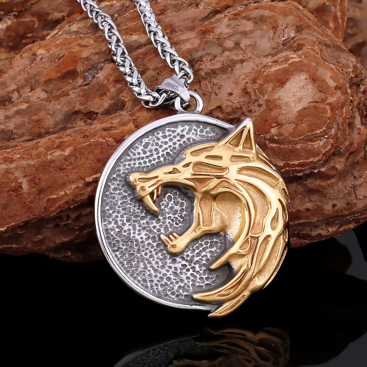 Stainless Steel Vintage Viking Necklace Wizard Wolf Head Men's Pendant Necklace Wild Hunting Wolf Jewelry Holiday Gift Wholesale
Stainless Steel Vintage Viking Necklace Wizard Wolf Head Men's Pendant Necklace Wild Hunting Wolf Jewelry Holiday Gift Wholesale