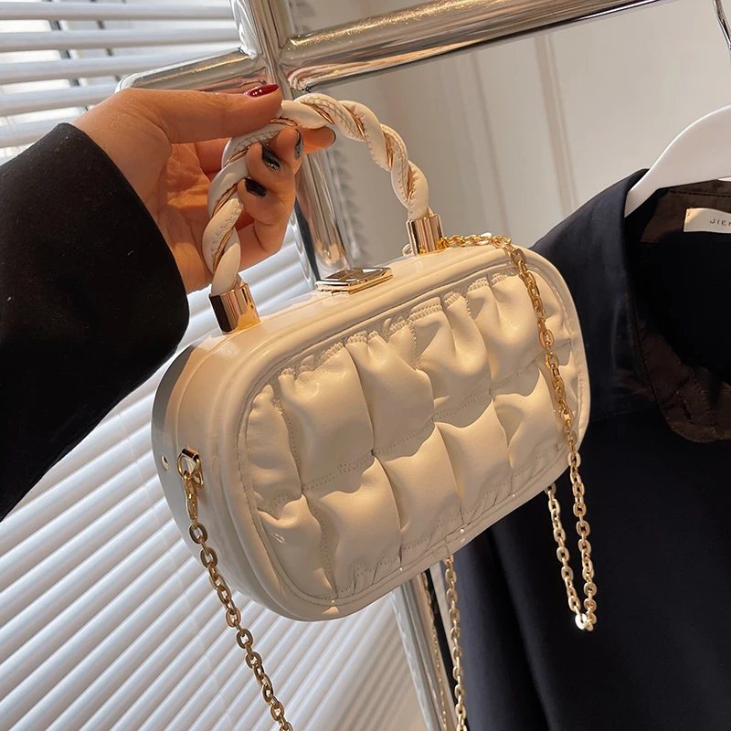 Pu Leather Shoulder Bag Pleated Chain Handbag Solid Color Casual Women's Bag 2022 Trend Crossbody Bags for Women Female
Pu Leather Shoulder Bag Pleated Chain Handbag Solid Color Casual Women's Bag 2022 Trend Crossbody Bags for Women Female