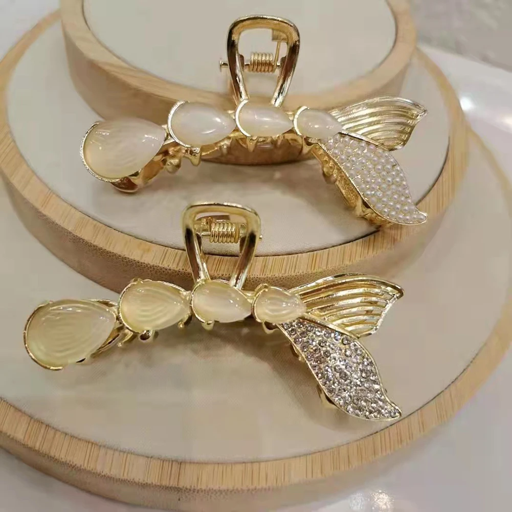 Bath Clip Tail Claw Clip Korean Hair Clips Hair Claws Pearl Hairpin Elegant Shark Clip Hair Accessories for Women Claw Clamp
Bath Clip Tail Claw Clip Korean Hair Clips Hair Claws Pearl Hairpin Elegant Shark Clip Hair Accessories for Women Claw Clamp
