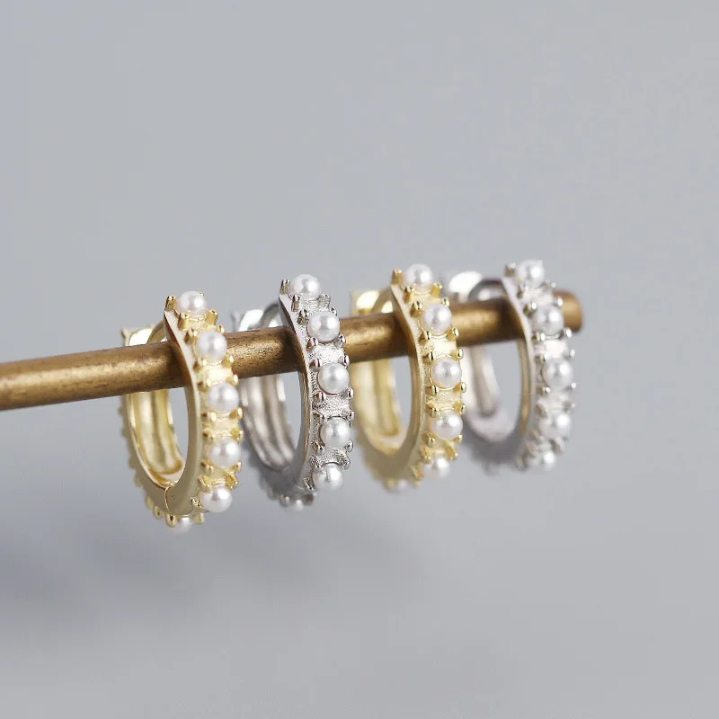 Unique Ring Inlaid Pearls Hoops Earrings for Women Fashion Jewelry Bohemia Piercing Pendiente Ins Same Earing Party Aretes Gifts
Unique Ring Inlaid Pearls Hoops Earrings for Women Fashion Jewelry Bohemia Piercing Pendiente Ins Same Earing Party Aretes Gifts