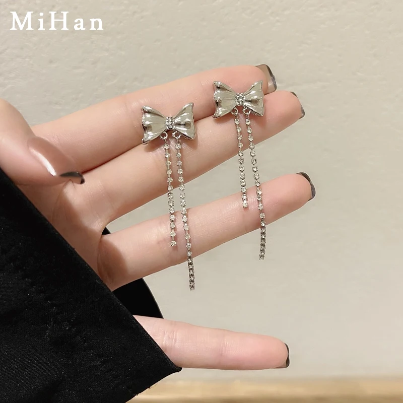 Mihan Fashion Jewelry 925 silver needle Metal Bowknot Earrings 2022 New Trend Popular Crystal Dangle Earrings For Party Gifts
Mihan Fashion Jewelry 925 silver needle Metal Bowknot Earrings 2022 New Trend Popular Crystal Dangle Earrings For Party Gifts