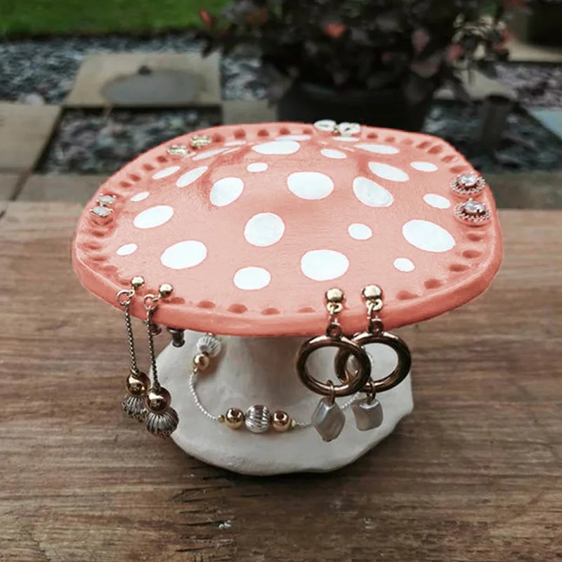 26 Holes Pink Mushroom Earring Holder Resin Earrings Storage Rack Display Rack Jewerlry Stand Organizer Desktop Ornament Decor
26 Holes Pink Mushroom Earring Holder Resin Earrings Storage Rack Display Rack Jewerlry Stand Organizer Desktop Ornament Decor