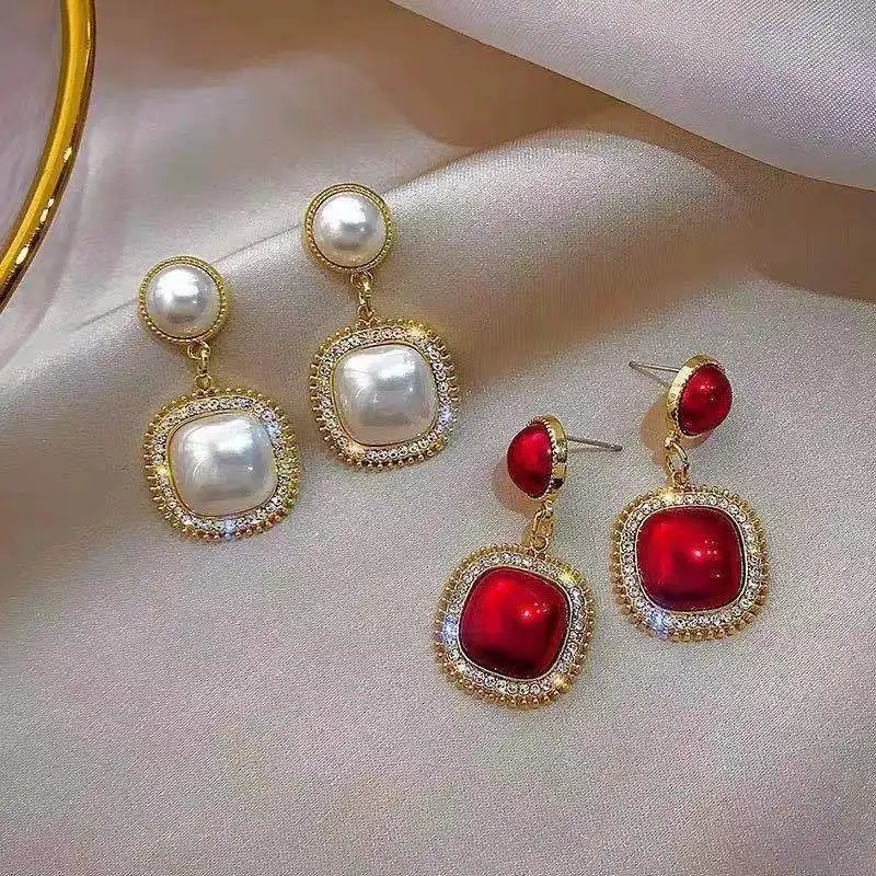 Trendy Korean Long Earrings For Women Square Pearl Geometry Elegant Dangle Drop Earring New Fashion Wedding Jewelry Accessories
Trendy Korean Long Earrings For Women Square Pearl Geometry Elegant Dangle Drop Earring New Fashion Wedding Jewelry Accessories
