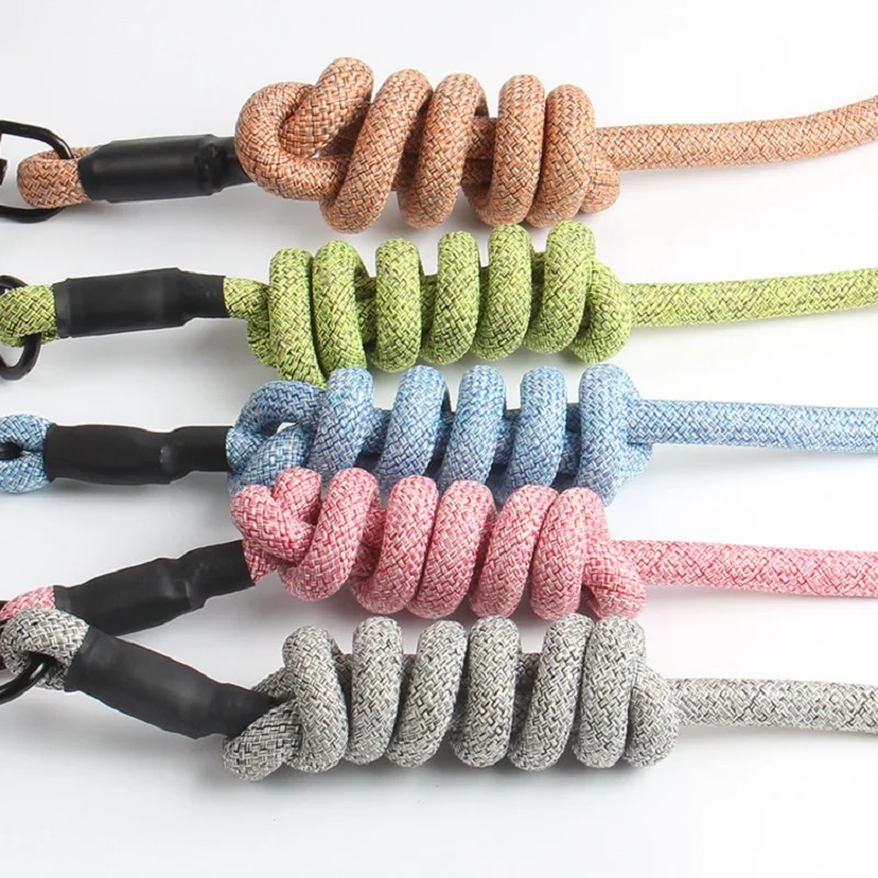 Pet traction rope dog chest strap small and medium-sized dog round rope chest back traction products
Pet traction rope dog chest strap small and medium-sized dog round rope chest back traction products