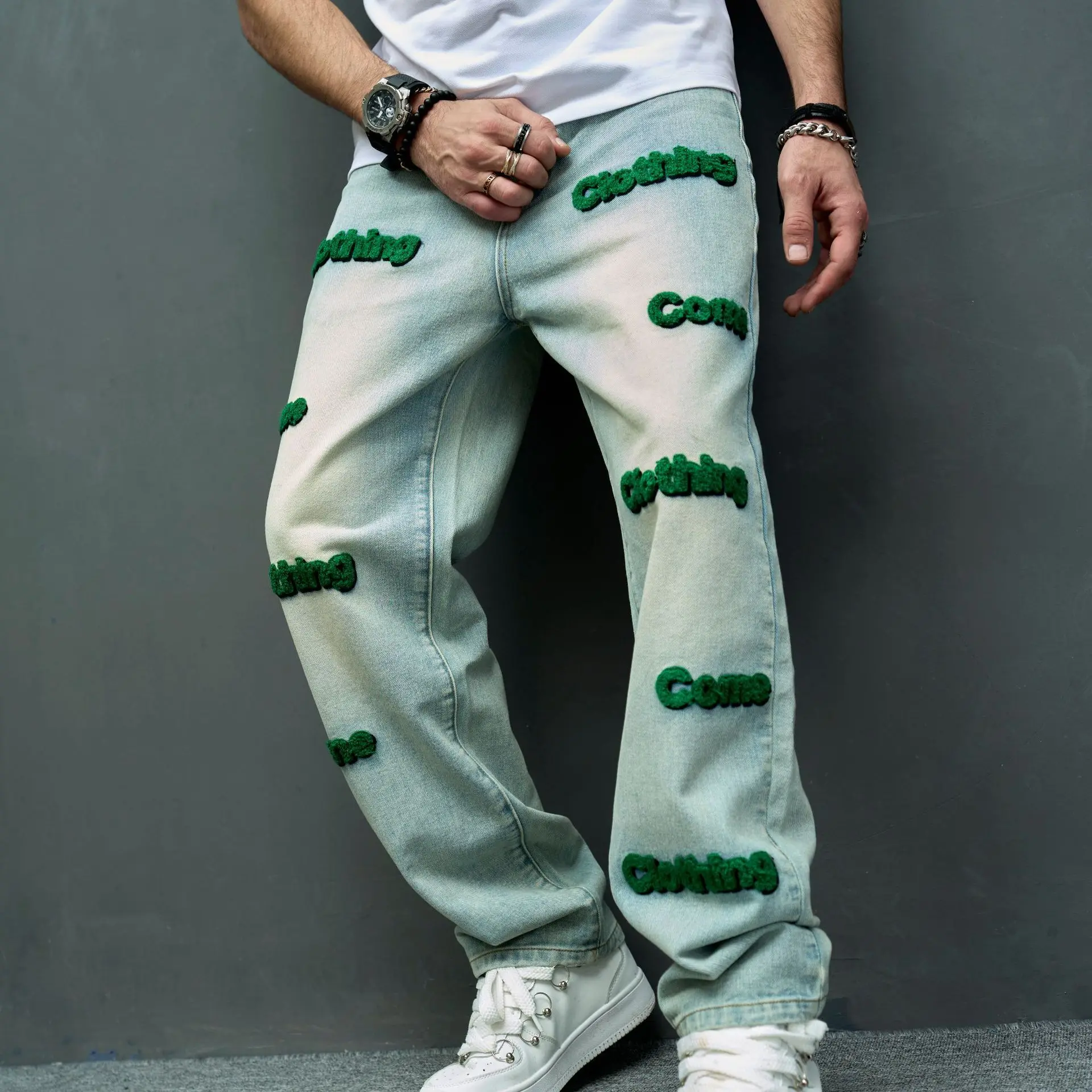 Personality Flocking Embroidery Casual Jeans Men Street Trendy Loose Straight Trousers Distressed Washed Wide Leg Denim Pants
Personality Flocking Embroidery Casual Jeans Men Street Trendy Loose Straight Trousers Distressed Washed Wide Leg Denim Pants