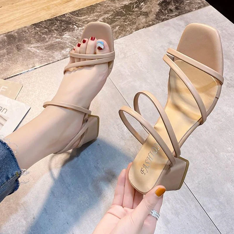 Summer Women's Shoes Thick High heel Gladiator Sandals Ladies OL Wear 2023 Rome Sandals Zapatillas Mujer Big Size 35-42 New
Summer Women's Shoes Thick High heel Gladiator Sandals Ladies OL Wear 2023 Rome Sandals Zapatillas Mujer Big Size 35-42 New