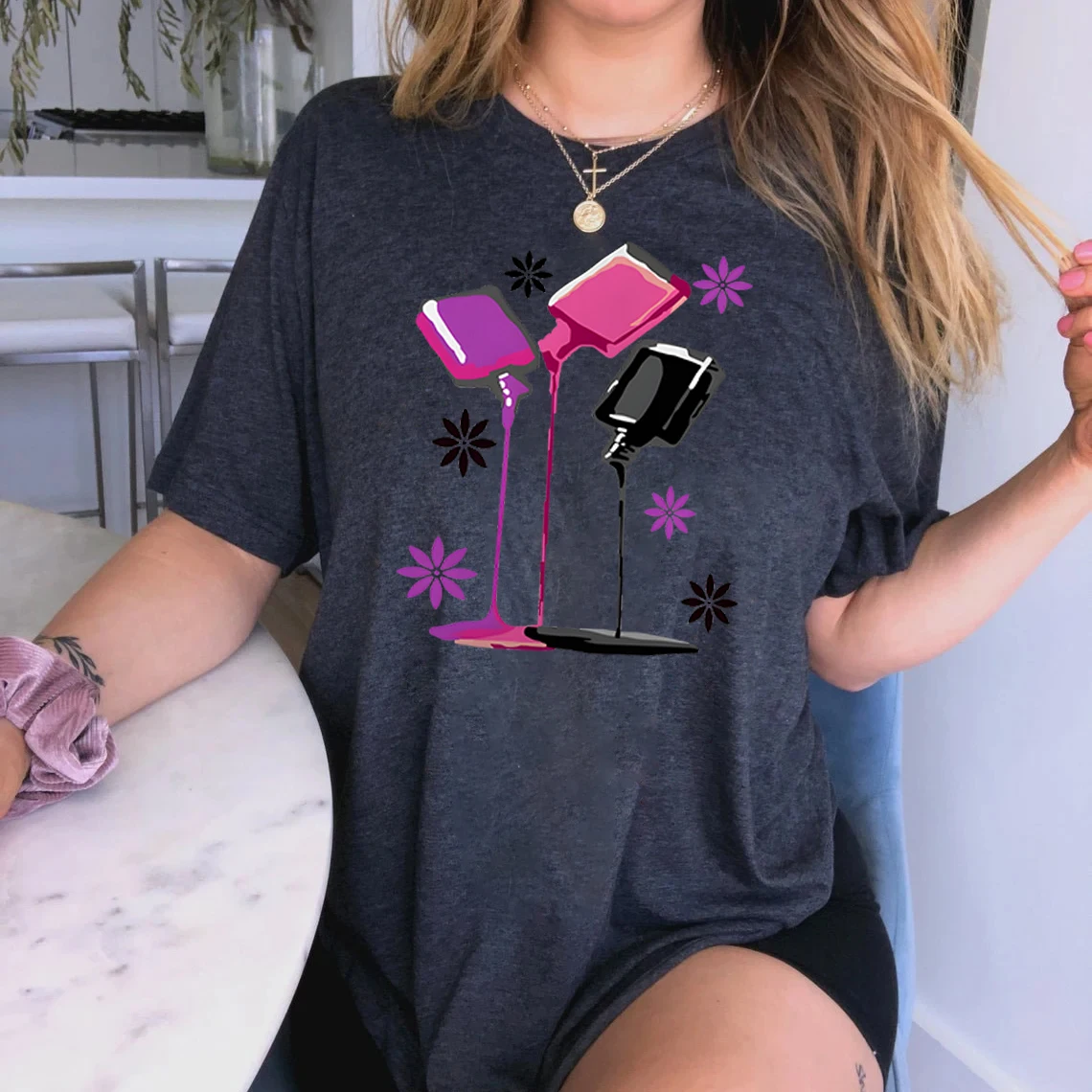 Pouring Nail Polish Print T-shirts Women 2023 Grunge 2000s Tops Female Nail Cartoon Ladies Tees Cozy Retro Graphic Clothes
Pouring Nail Polish Print T-shirts Women 2023 Grunge 2000s Tops Female Nail Cartoon Ladies Tees Cozy Retro Graphic Clothes