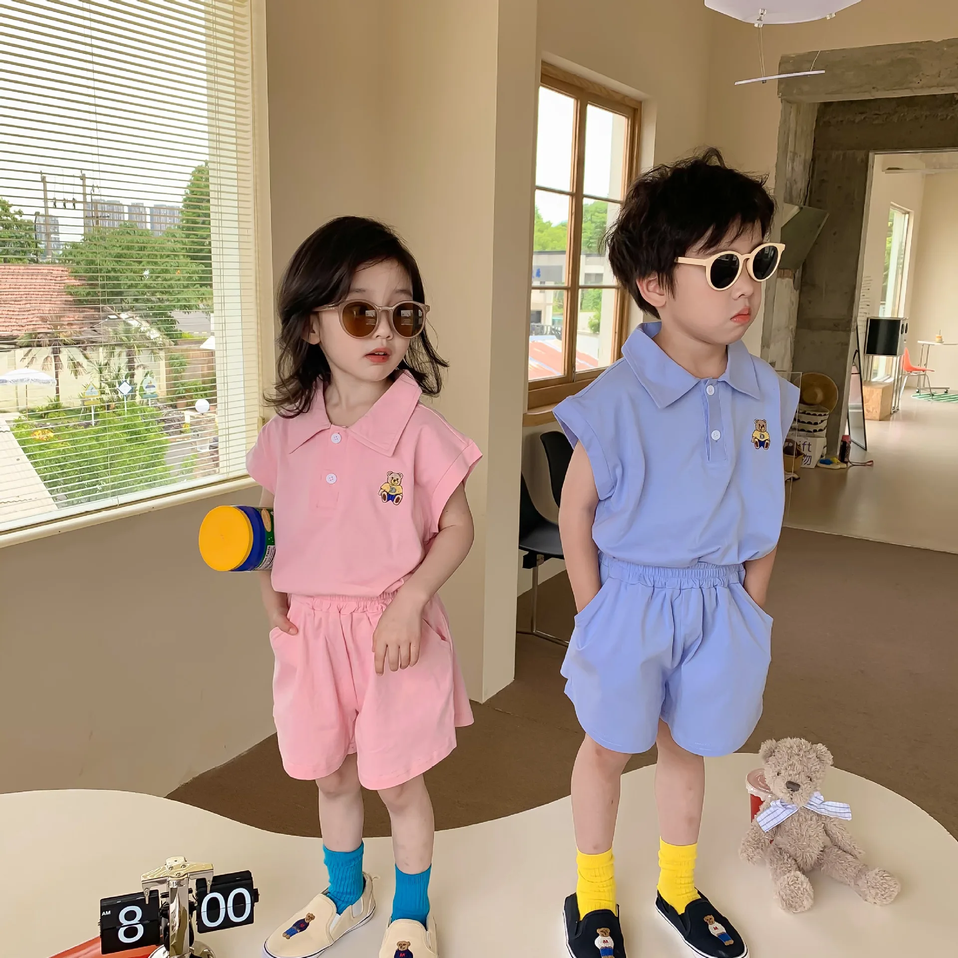 Korean Style Child Polo Sets Summer Girls Boys Cartoon Bear Embroidery Short Sleeve Solid Polo T Shirt + Shorts Kids Casual Suit
Korean Style Child Polo Sets Summer Girls Boys Cartoon Bear Embroidery Short Sleeve Solid Polo T Shirt + Shorts Kids Casual Suit