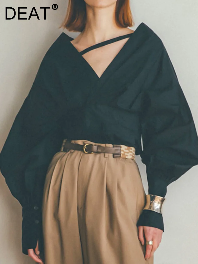DEAT Fashion Women's Shirt V-neck Back Single Braested Design Long Sleeve Pleated Black Blouse Female Summer 2022 New 17A6150
DEAT Fashion Women's Shirt V-neck Back Single Braested Design Long Sleeve Pleated Black Blouse Female Summer 2022 New 17A6150