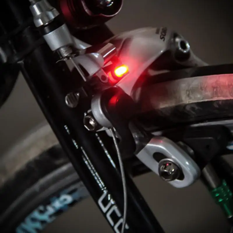 Bicycle Brake Light Rear Tail Light Mini Switch Brake Light Smart LED Brake Light Driving Tail Light
Bicycle Brake Light Rear Tail Light Mini Switch Brake Light Smart LED Brake Light Driving Tail Light