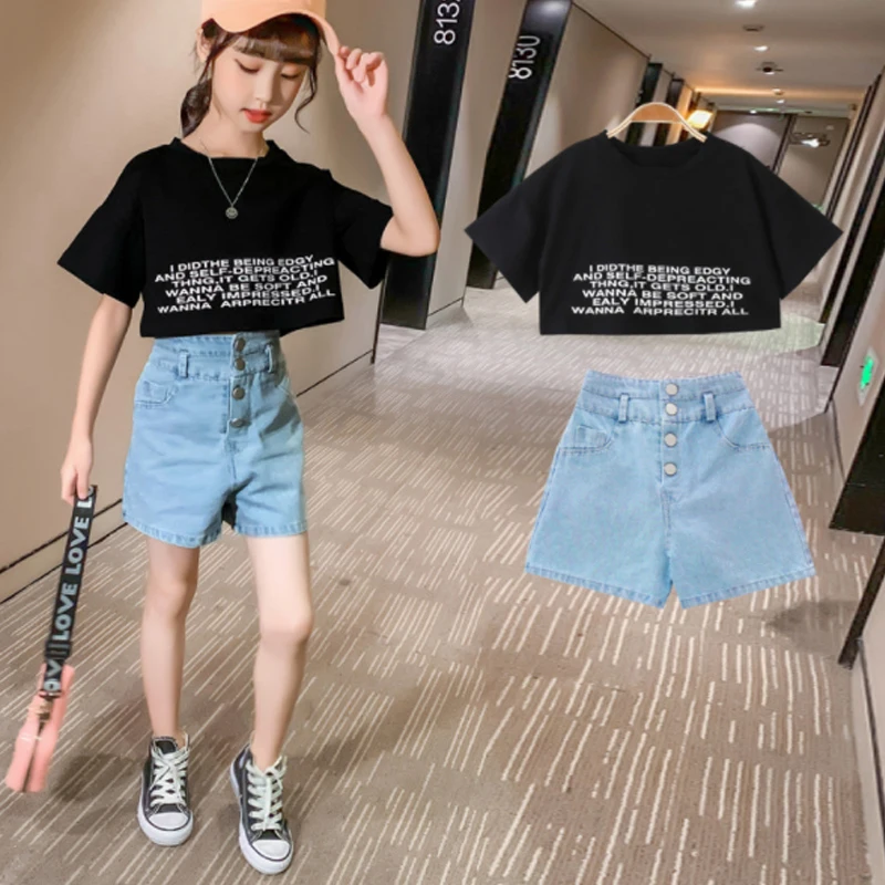 Children Suit Summer New Korean Version Of The Sun Children Foreign Style Girls Wear Round Collar T-shirt Jeans Shorts Two Sets
Children Suit Summer New Korean Version Of The Sun Children Foreign Style Girls Wear Round Collar T-shirt Jeans Shorts Two Sets