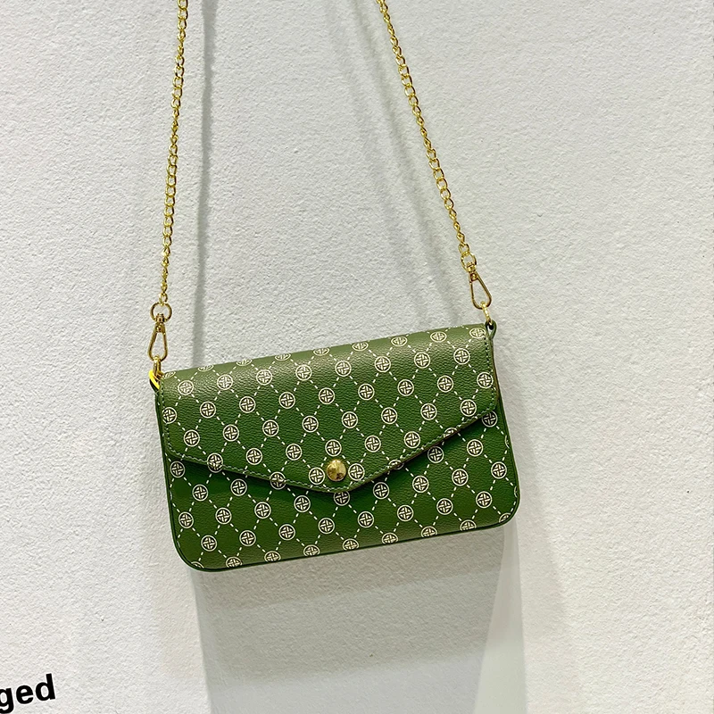 Женская сумка 2022 трендовая сумка на плечо на цепочке Monogram из ПВХ кожи дизайнерские сумки кошельки и сумочки роскошные дизайнерские сумки че...
Женская сумка 2022 трендовая сумка на плечо на цепочке Monogram из ПВХ кожи дизайнерские сумки кошельки и сумочки роскошные дизайнерские сумки че...