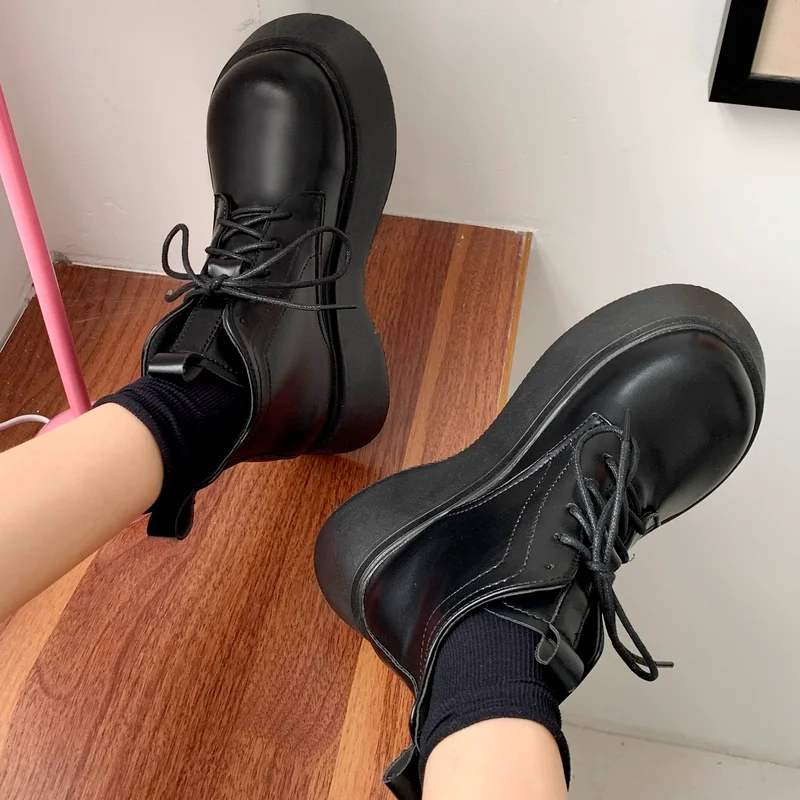 New Thick-soled Women's Boots Thick-soled Shoes Black PU Shoes Female Round Toe Casual Shoes Female Chelsea Boots Botas De Mujer
New Thick-soled Women's Boots Thick-soled Shoes Black PU Shoes Female Round Toe Casual Shoes Female Chelsea Boots Botas De Mujer