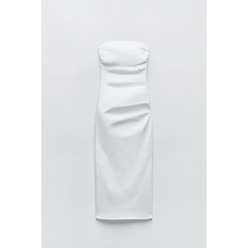 Early autumn new fashion women's retro sexy straight collar sleeveless denim midi tube top slim dress
Early autumn new fashion women's retro sexy straight collar sleeveless denim midi tube top slim dress