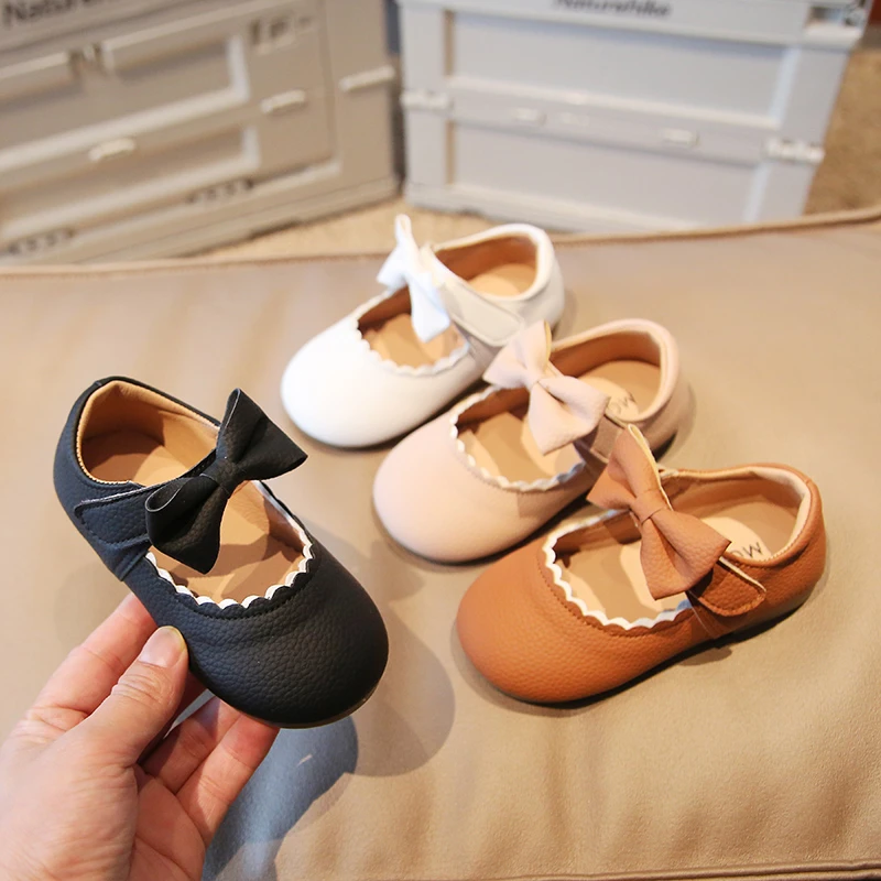 Baby Shoes 2022 New Fashion Wide Children Girls Spring Autumn Pu Leather Princess Comfortable Flat Walking Toddler Shoes Kids
Baby Shoes 2022 New Fashion Wide Children Girls Spring Autumn Pu Leather Princess Comfortable Flat Walking Toddler Shoes Kids