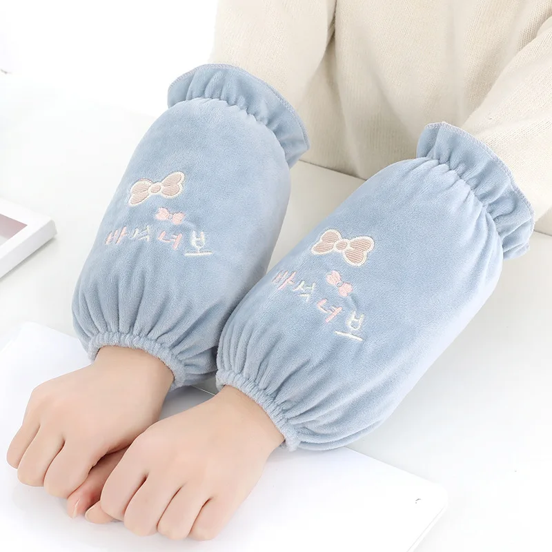 Pvc Armbands Student Cartoon Flowers English Autumn And Winter Cocoa Sleeve Ladies Cuff Anti-fouling Embroidered Velvet
Pvc Armbands Student Cartoon Flowers English Autumn And Winter Cocoa Sleeve Ladies Cuff Anti-fouling Embroidered Velvet
