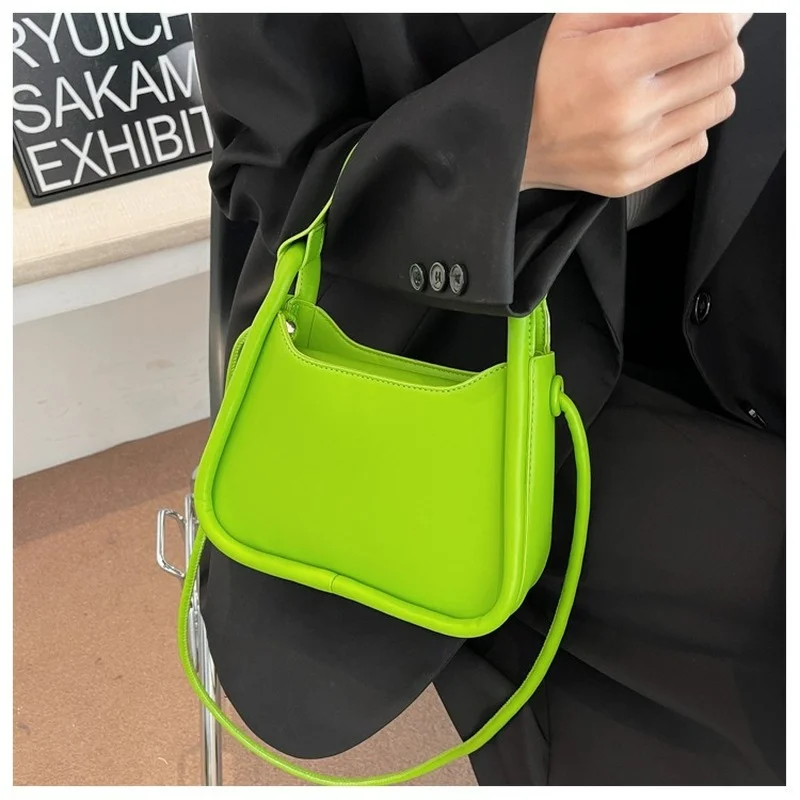 Women 2022 Trendy Trend Designer Handbag Luxury Brand Underarm Shoulder Crossbody Bags Simple Small PU Leather Kawaii Cute Totes
Women 2022 Trendy Trend Designer Handbag Luxury Brand Underarm Shoulder Crossbody Bags Simple Small PU Leather Kawaii Cute Totes