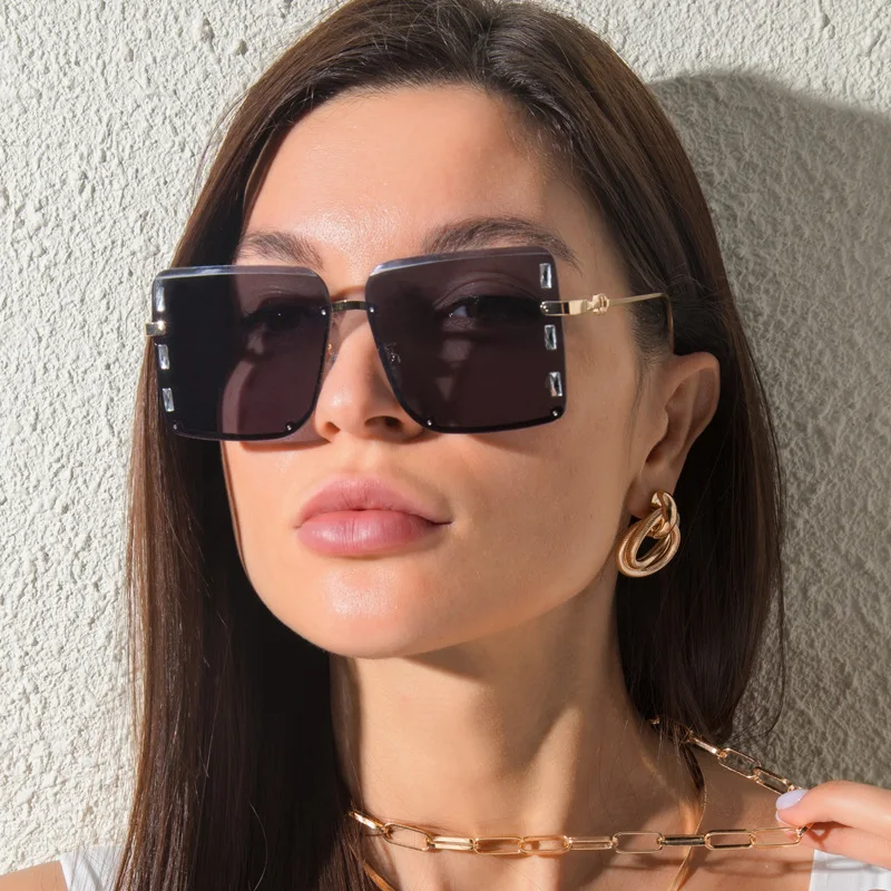 New Trend Big Square Diamond-studded Sunglasses Women's Street Shooting Fashion Frameless Men's Trimming Sunglasses UV400
New Trend Big Square Diamond-studded Sunglasses Women's Street Shooting Fashion Frameless Men's Trimming Sunglasses UV400