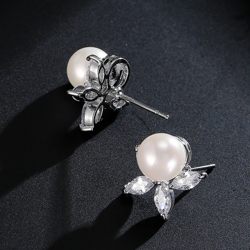 Uilz Exquisite Flower Stud Earings Zircon Bride Bridesmaid Wedding Party for Women Jewelry Gifts UE2479
Uilz Exquisite Flower Stud Earings Zircon Bride Bridesmaid Wedding Party for Women Jewelry Gifts UE2479