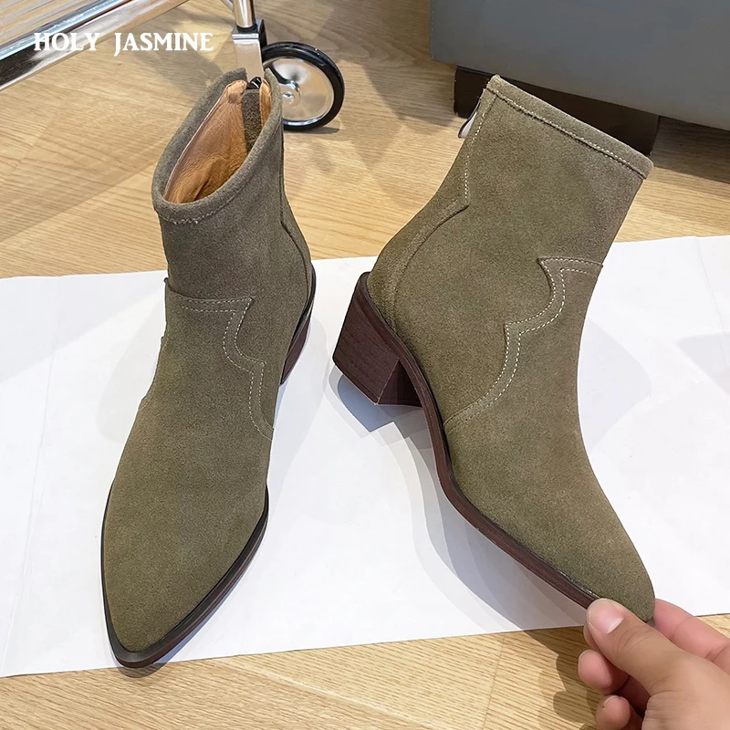Winter Hot Sale Classic Chelsea Boots Woman Real Suede Pointy Toe Wedges Heel Ankle Boots Simple Comfortable Cowboy Boots Mujer
Winter Hot Sale Classic Chelsea Boots Woman Real Suede Pointy Toe Wedges Heel Ankle Boots Simple Comfortable Cowboy Boots Mujer