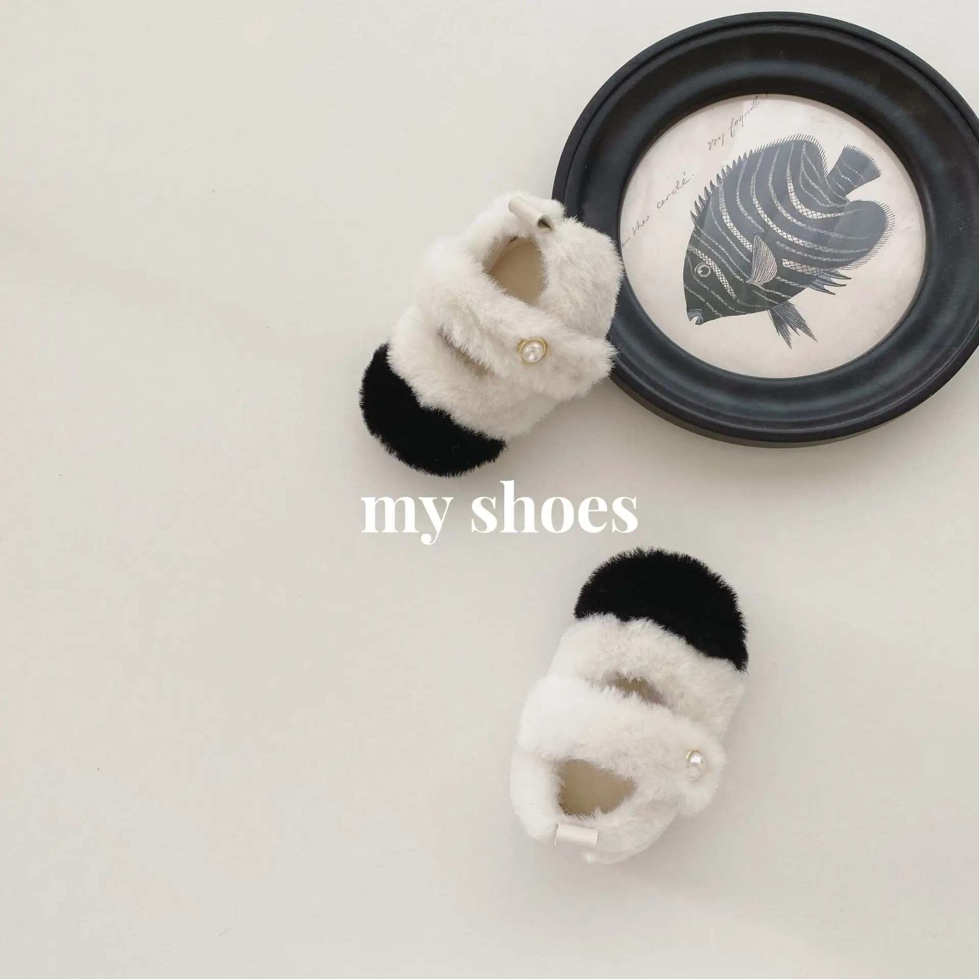 Baby Shoes Winter New 0-2 Year Old Girls' Warm Woolen Shoes Anti-skid Soft Soled Step Shoes
Baby Shoes Winter New 0-2 Year Old Girls' Warm Woolen Shoes Anti-skid Soft Soled Step Shoes