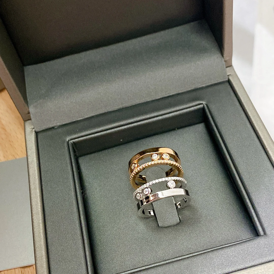 Fashion classic M brand 925 sterling silver with diamond V gold ring trend personality simple fashion goddess ring
Fashion classic M brand 925 sterling silver with diamond V gold ring trend personality simple fashion goddess ring