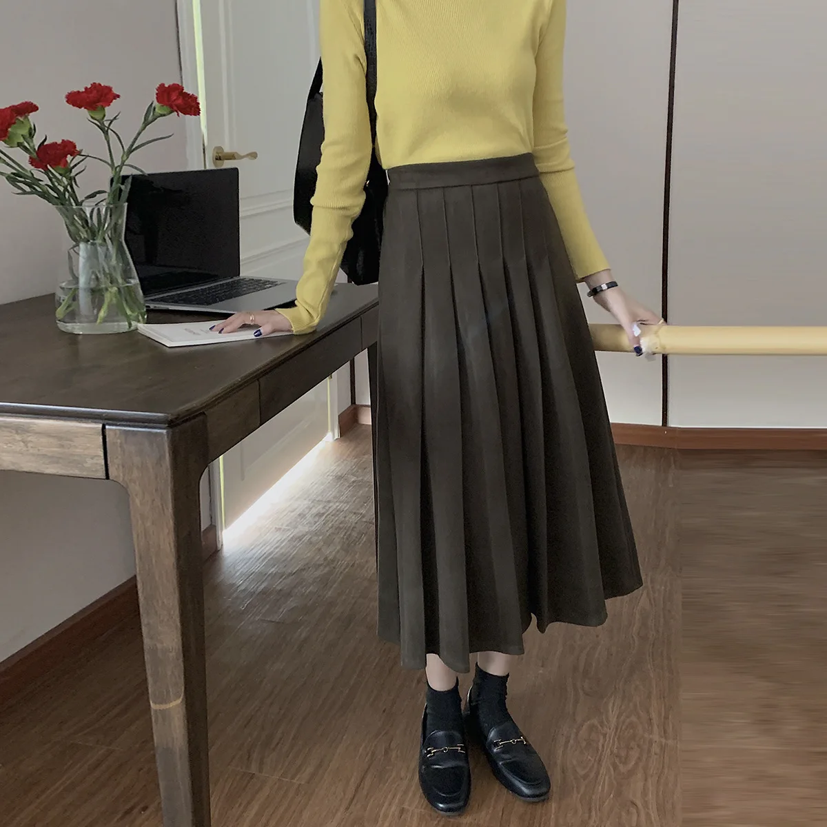 Woolen Keep Warm Long Skirt Female 2022 Winter New High-waist Pleated Skirt Casual Plus Size Solid Color Skirt Women
Woolen Keep Warm Long Skirt Female 2022 Winter New High-waist Pleated Skirt Casual Plus Size Solid Color Skirt Women
