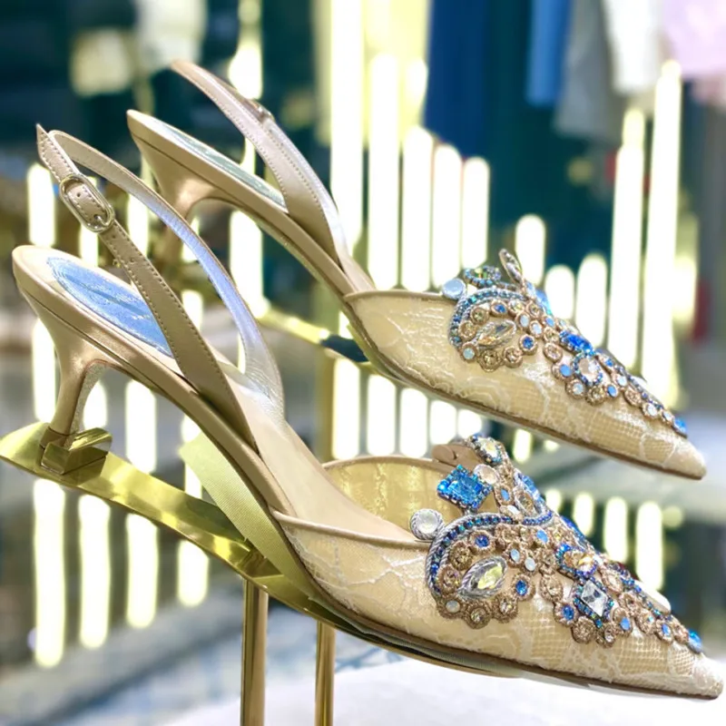 Summer rhinestone pointed lace mesh stiletto high heel bridal wedding shoes sandals banquet dress all-match women's shoes
Summer rhinestone pointed lace mesh stiletto high heel bridal wedding shoes sandals banquet dress all-match women's shoes