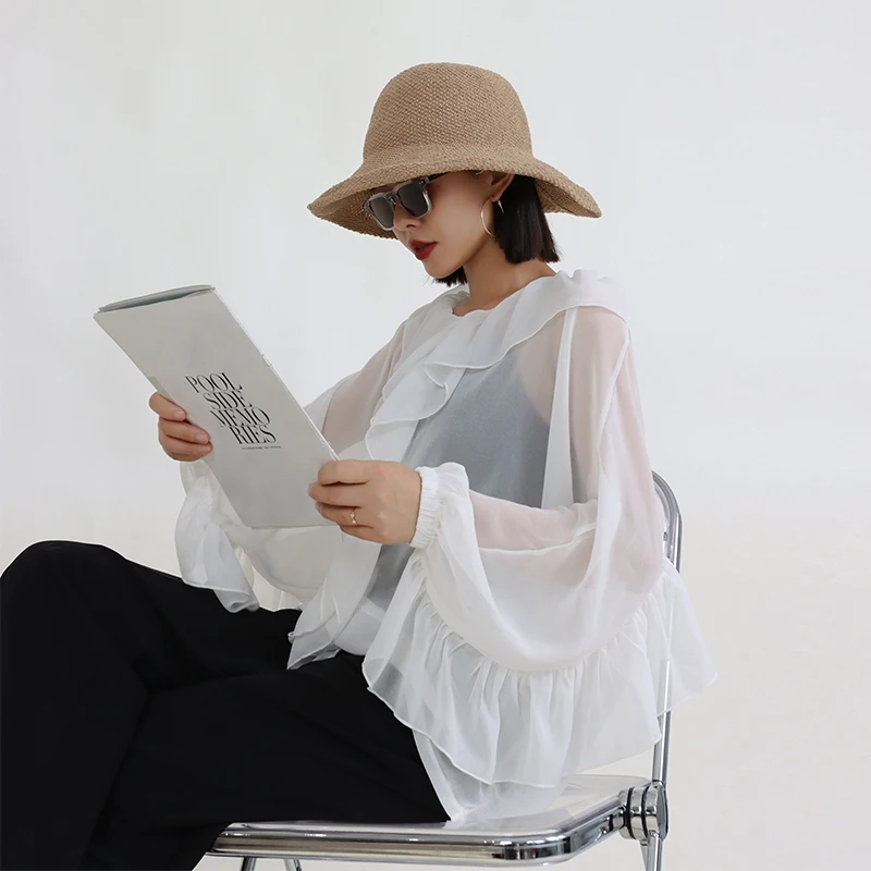 SuperAen Korean Lace Stitching Chiffon Long-sleeved Shirt Women Lotus Leaf Drape Sunscreen Oversize V-neck Shirt Tops
SuperAen Korean Lace Stitching Chiffon Long-sleeved Shirt Women Lotus Leaf Drape Sunscreen Oversize V-neck Shirt Tops