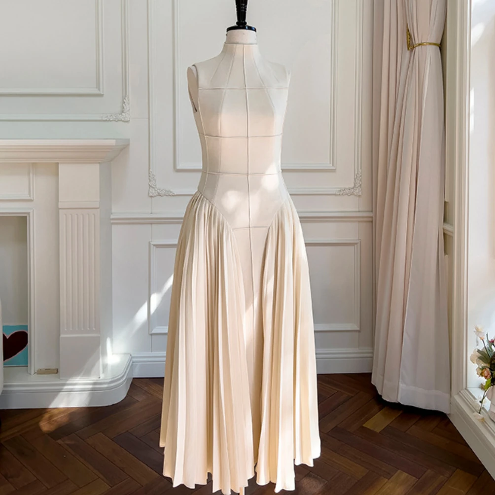 Dresses For Women 2023 Luxury Designer evening party High Quality Stand Collar Sleeveless Long Slim High Waist Pleated Dress
Dresses For Women 2023 Luxury Designer evening party High Quality Stand Collar Sleeveless Long Slim High Waist Pleated Dress