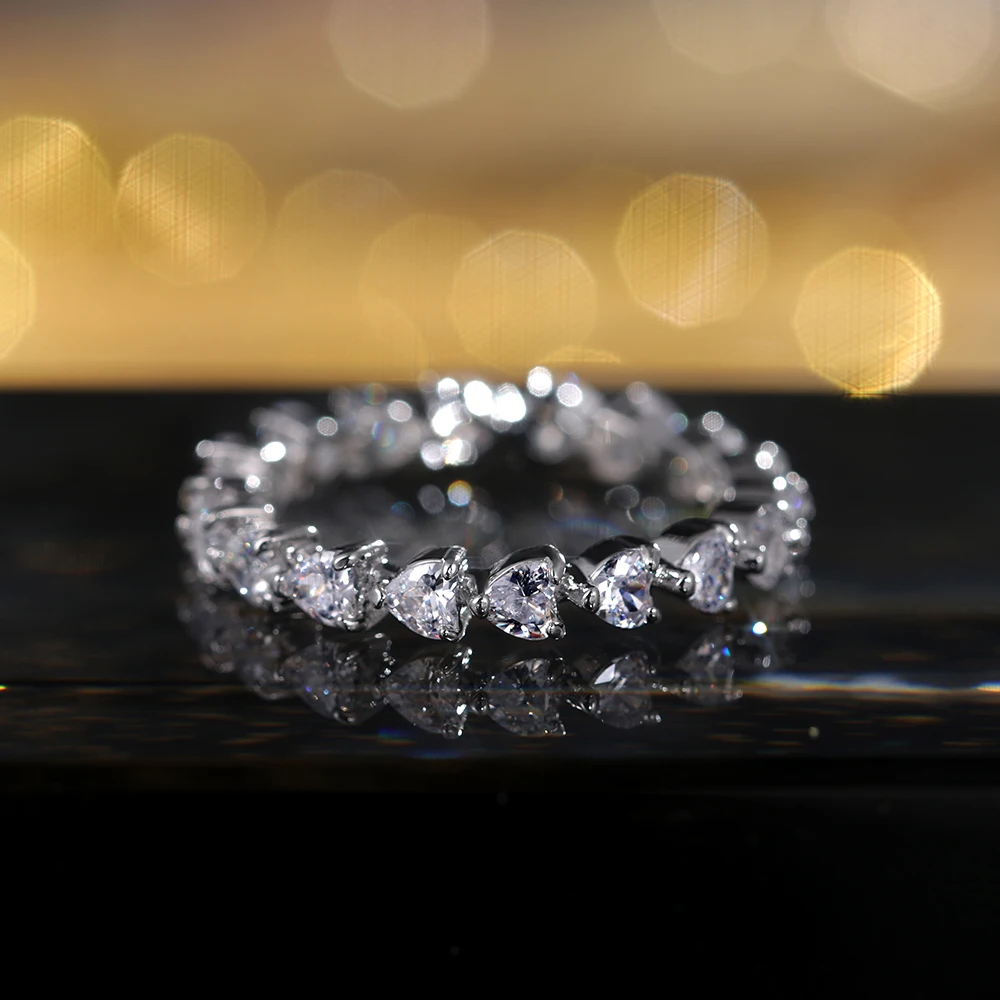 2022 Jewelry New Arrival Full Crystal Engagement Claws Design Heart Rings For Women White Zircon Cubic Rings Female Wedding
2022 Jewelry New Arrival Full Crystal Engagement Claws Design Heart Rings For Women White Zircon Cubic Rings Female Wedding