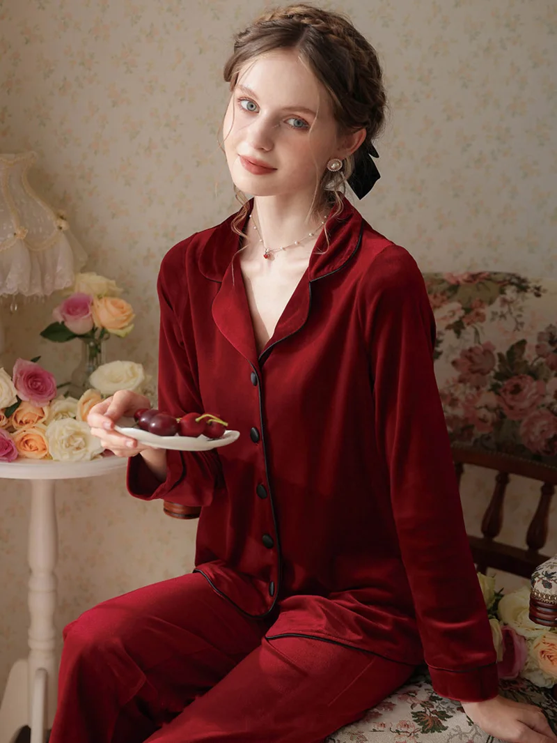 Women Winter Spring Burgundy Velvet Long Sleeve Pyjamas Loungewear Two Piece Set Vintage Sleepshirt Trousers Nightwear Sleepwear
Women Winter Spring Burgundy Velvet Long Sleeve Pyjamas Loungewear Two Piece Set Vintage Sleepshirt Trousers Nightwear Sleepwear