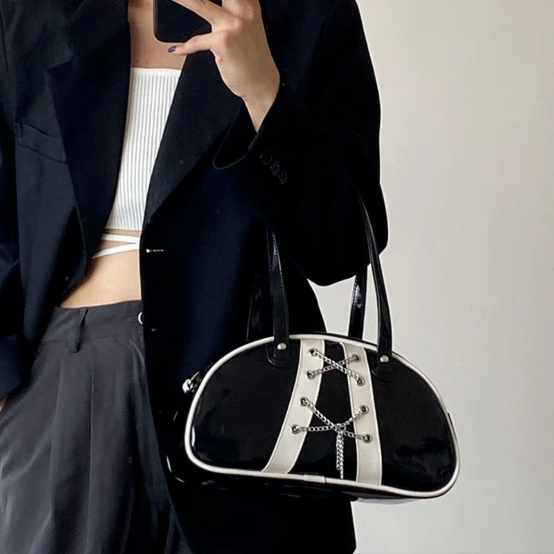Xiuya Vintage Womens Shoulder Bag Black White Patent Leather New Handbags 2021 Underarm Big Capacity Travel Satchel With Chain
Xiuya Vintage Womens Shoulder Bag Black White Patent Leather New Handbags 2021 Underarm Big Capacity Travel Satchel With Chain
