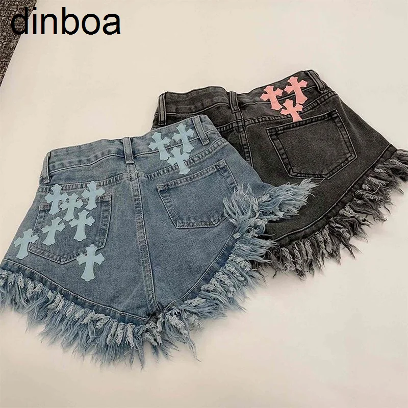 Джинсовые шорты Dinboa с бахромой и необработанными краями в готическом стиле, женские летние уличные шорты в американском стиле с высокой талией, повседневные супер короткие шорты с надписью
Джинсовые шорты Dinboa с бахромой и необработанными краями в готическом стиле, женские летние уличные шорты в американском стиле с высокой талией, повседневные супер короткие шорты с надписью