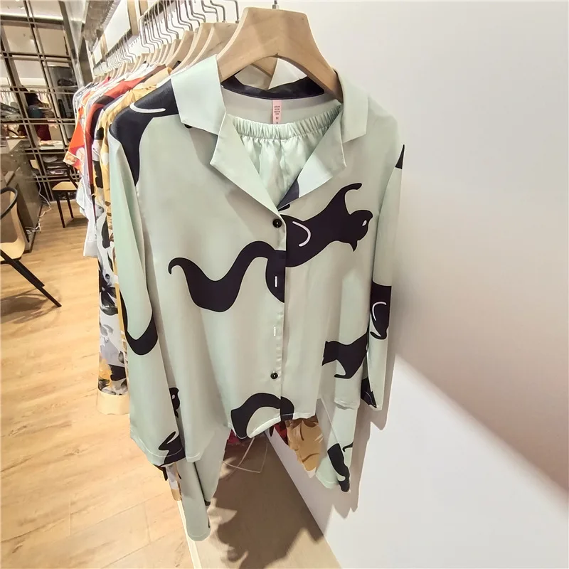 Women Animal Print Silk Pajama Set Spring Summer Long Sleeve Sleepwear Ladies Luxury Green Satin Fashion Female Pyjama Suit
Women Animal Print Silk Pajama Set Spring Summer Long Sleeve Sleepwear Ladies Luxury Green Satin Fashion Female Pyjama Suit