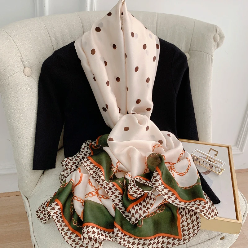 2022 Brand Designer Silk Scarf Female Foulard Bandana Long Shawls Wraps Winter Neck Scarves Pashmina Lady Hijab Luxury New
2022 Brand Designer Silk Scarf Female Foulard Bandana Long Shawls Wraps Winter Neck Scarves Pashmina Lady Hijab Luxury New